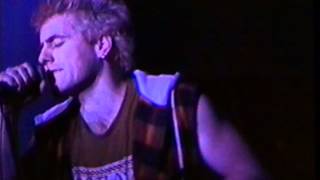Too Many Cooks joue &quot;Lucy&quot; au Rock Pile le 31 dec.1994