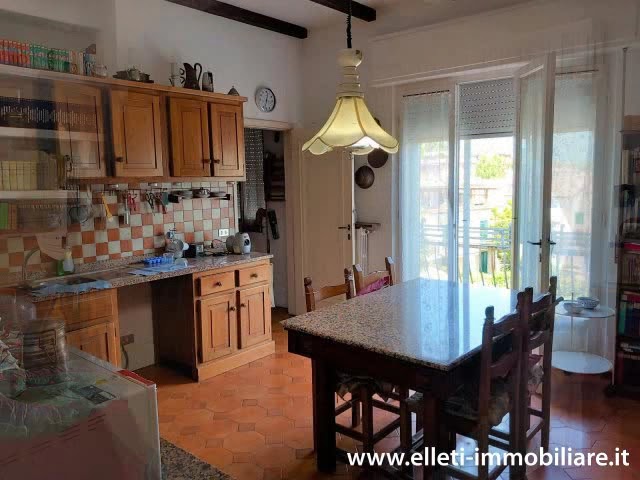 Ronchi - a soli 50 mt dal mare appartamento al secondo ed ultimo piano con splendida vista mare mon