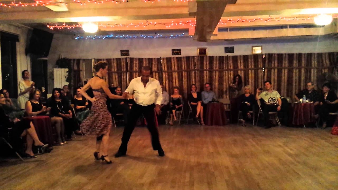 Carlos Copello and Mariana Fresno dance Rock&Roll