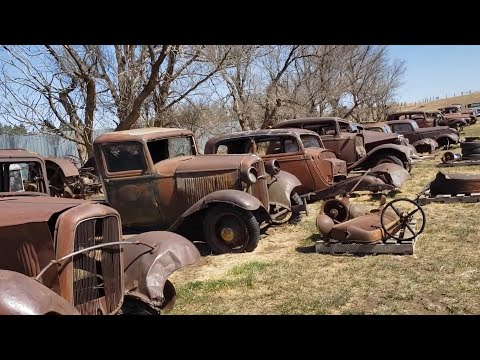 250+ Classic Cars Found In Abandoned Warehouse After 30 Years Of Neglect Are Worth Millions...