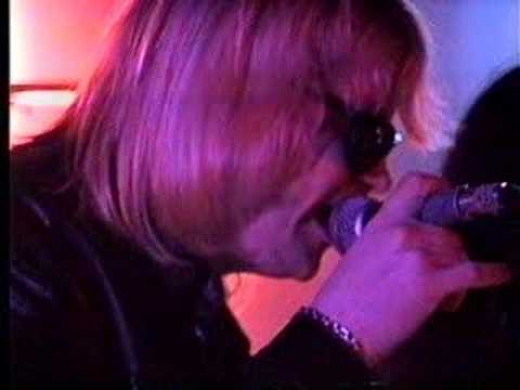 Tommy & The Love Tribe - Love Is Blind