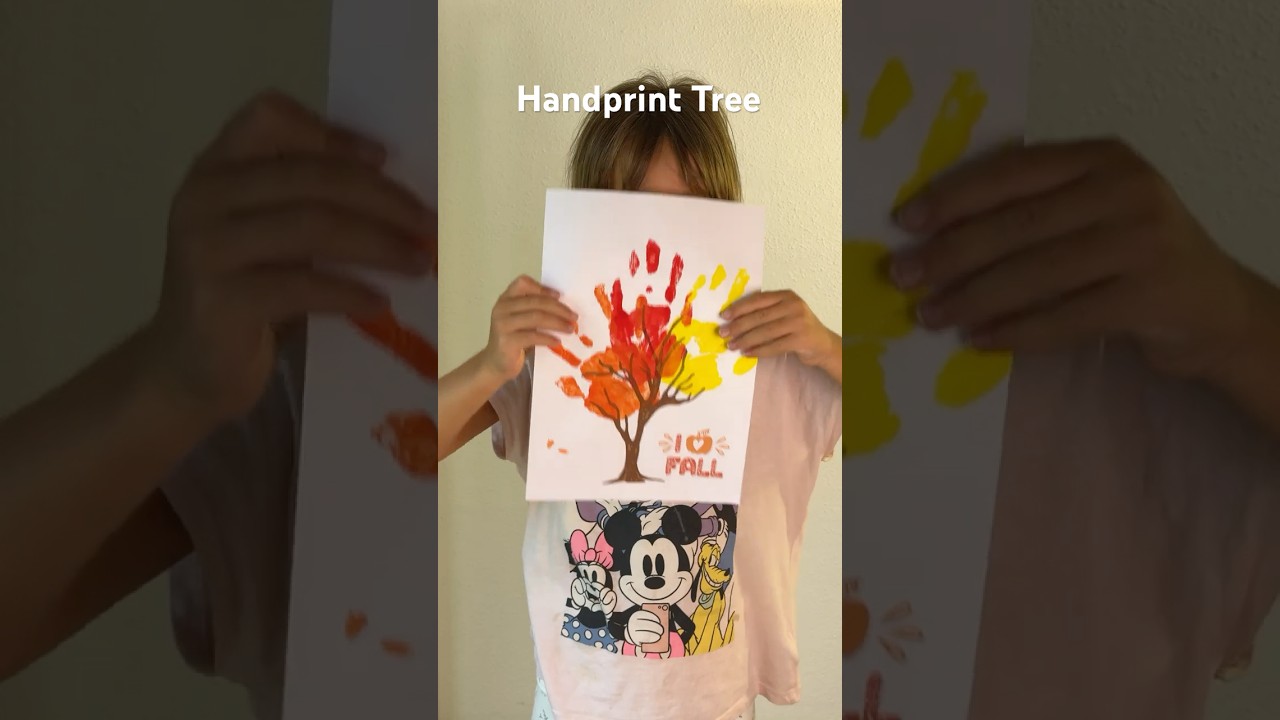 WOW! Create a Colorful Fall Handprint Tree – Fun and Easy Craft for Little Artists! #autumncrafts