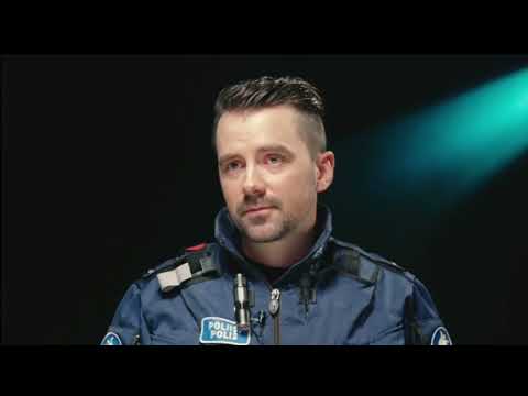 POLIISIT TURKU Miestä seurataan kotiovelle