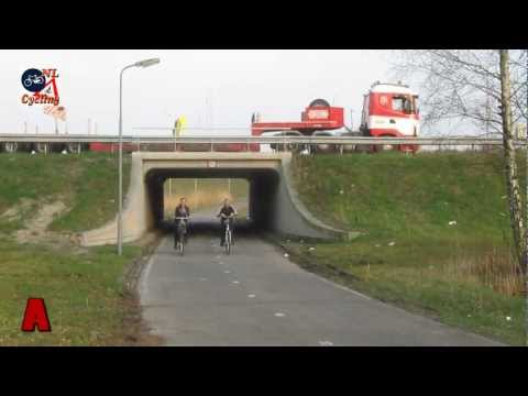 25 ways to cross a major road by bicycle, 's-Hertogenbosch (Netherlands)