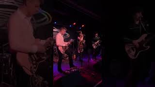 Download lagu Hopeless - A Short Walk To Pluto (Live) mp3