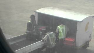 preview picture of video 'Worst check-in baggage handling by Jetairways crew'