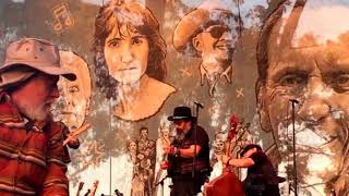 Sun shines on Hazel Dickens &amp; Dr. Ralph as Steve Earle &amp; the Dukes play &quot;Harlan Man&quot; (7 Oct. 2017)