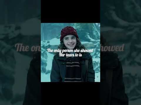 She cry on Ron's shoulder after Dumbledore's death #harrypotter #shorts #potterhead #hermione