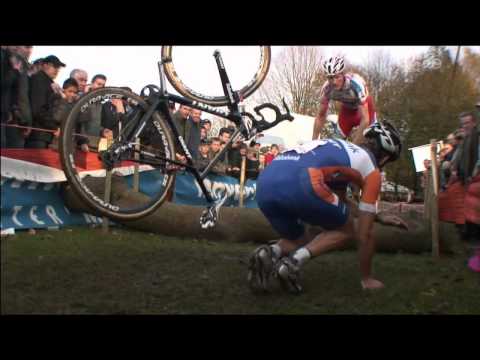 GP Cyclocross Hasselt 2011 Boomstammen