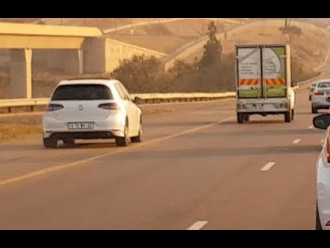 VW FM75*NGP overtake in shoulder