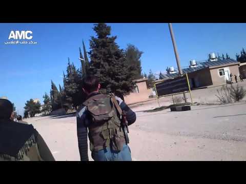 انتشار مقاتلي كتيبة مجاهدي الشهباء داخل مدرسة المشاة بعد السيطرة عليها من قبل فصائل الجيش الحر