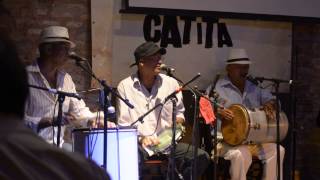 Debinha Ramos cantando Sentimentos de Paulinho da Viola