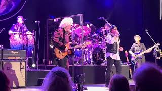Download lagu TOTO 'Taint Your World' at Riverside Theater in Milwaukee, WI USA - 2.18.26 mp3