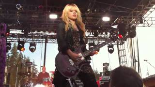 Orianthi - What&#39;s It Gonna Be (Live at Vodka Rocks 2010)