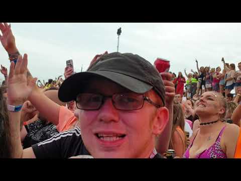 Flip N Fill ft Karen Parry - Shooting Star Clubland On The Beach 2019