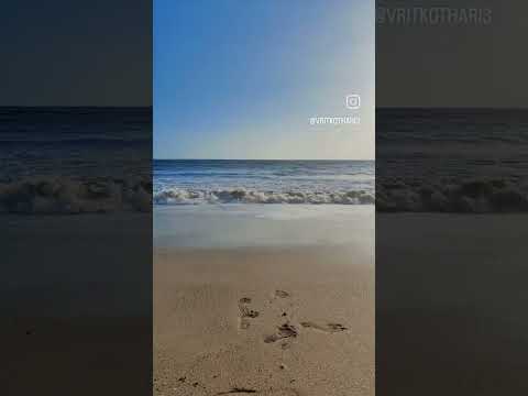 let's play kabaddi with sea #viral#youtubeshorts #trending #cute #ytshorts #girl #beach #beachvibes