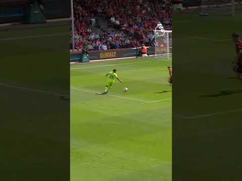 Casemiro's Unexpected Bicycle Kick Goal!