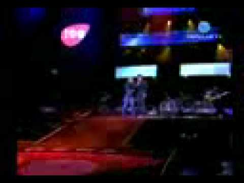 El regalo mas grande-tiziano ferro y amaia montero en concierto