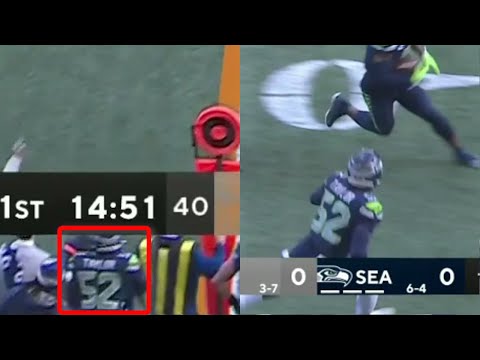 Seahawks player Darrell Taylor comes off the sideline mid-play to block 💀