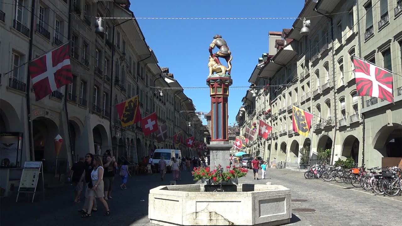 Catch glimpses of fountains of Bern.
