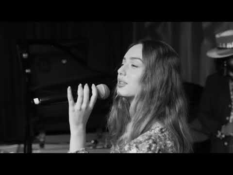 Anaïs Reno with the Emmet Cohen Trio, Duke Ellington's "I Ain't Got Nothing But the blues".