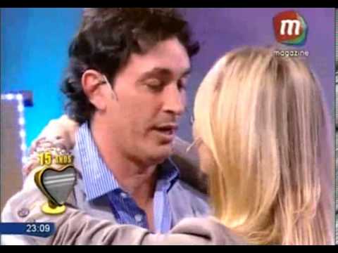 Evelyn Von Brocke quizo besar a Sebastian Estevanez en Yo amo la TV