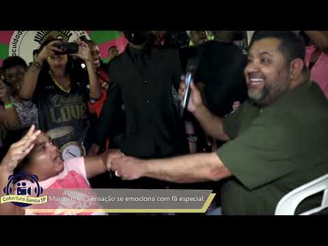 Marquinhos sensação se emociona com fã especial