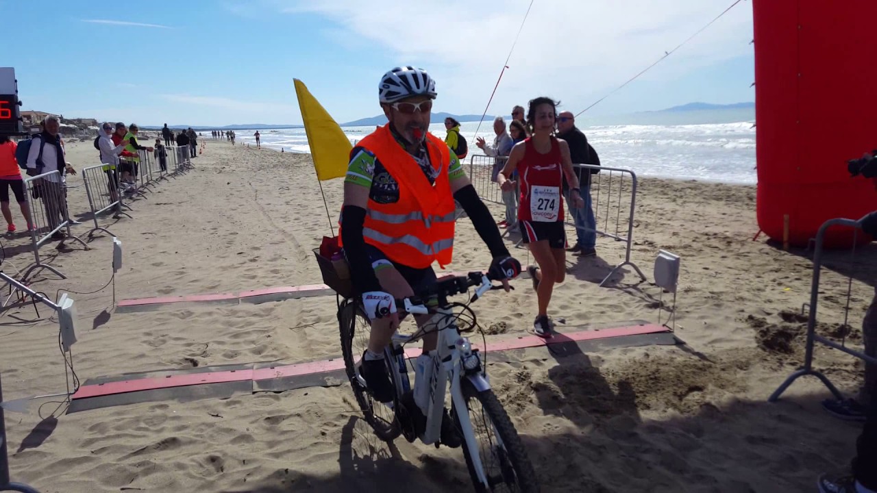 Grosseto-Castiglione,  il video con l’arrivo degli atleti in spiaggia