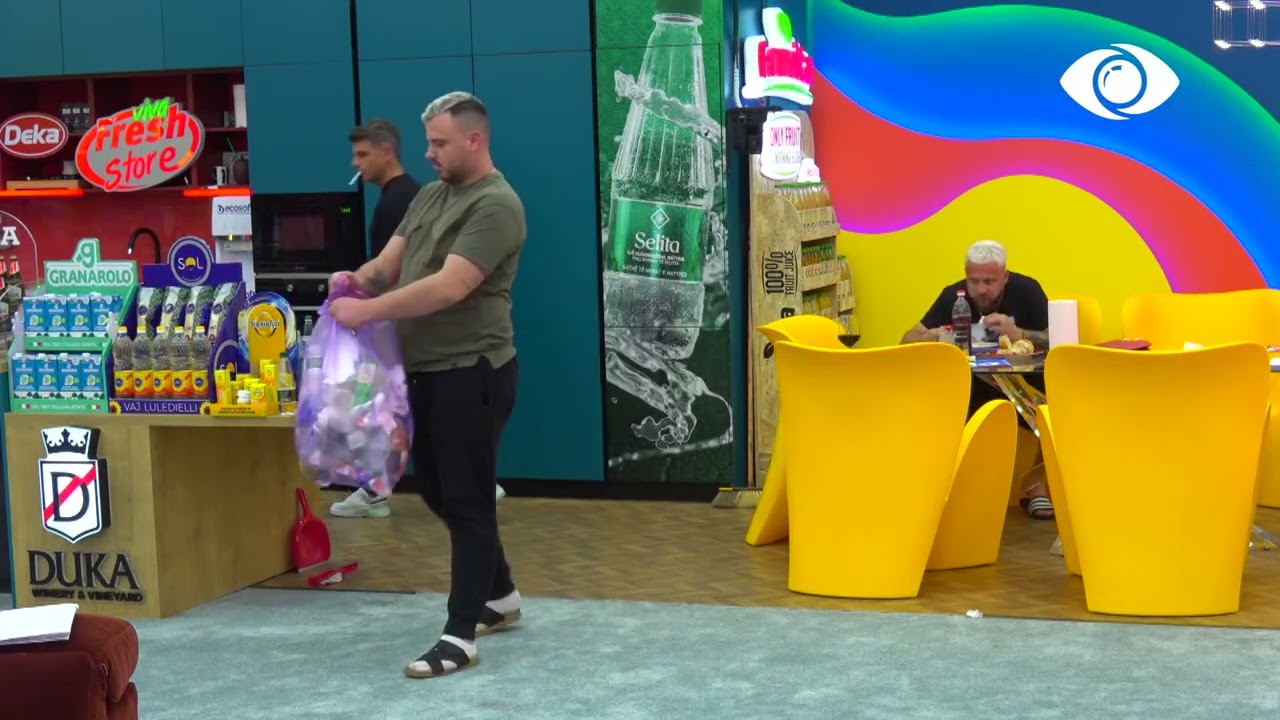 Bledi shtyn Nitën/ Qetsori bisedon me Luizin