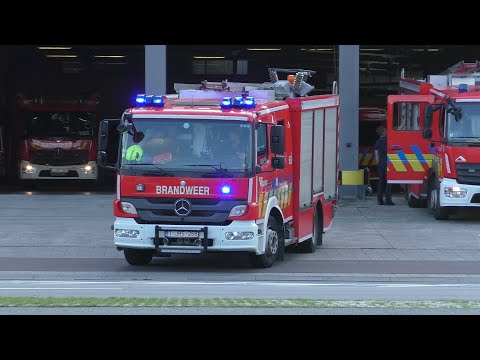 9X Brandweer Antwerpen onderweg naar Interventies vanaf post Noord