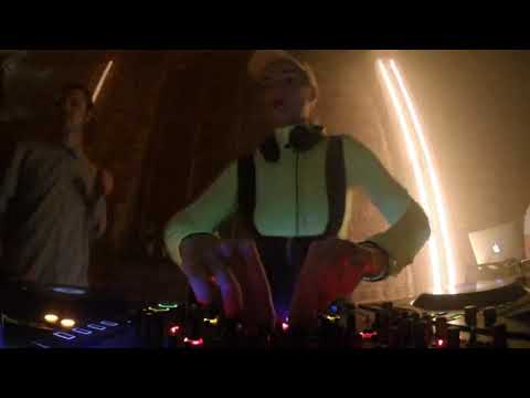 Get Physical Sessions Episode 94 with Yulia Niko