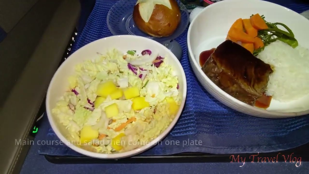 United Airlines Polaris Lounge