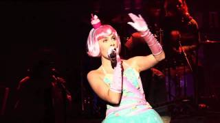 preview picture of video 'OD-konserten 2010 - Romerike FHS - Californian Gurls'