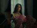 Usne Uski Khushboo Pehchaan Liya Charitraheen Hoichoi