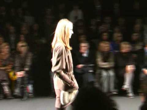 Milan Fashion Week Woman: Les Copains F/W 2009/2010
