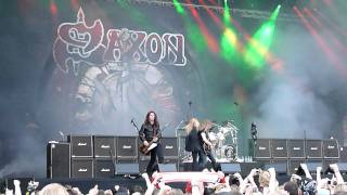 Saxon - Never Surrender (live)