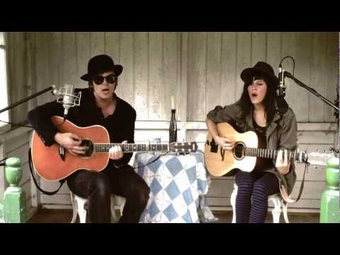 Little Fish with Gaz Coombes - Wonderful (acoustic)