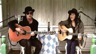 Little Fish with Gaz Coombes - Wonderful (acoustic)