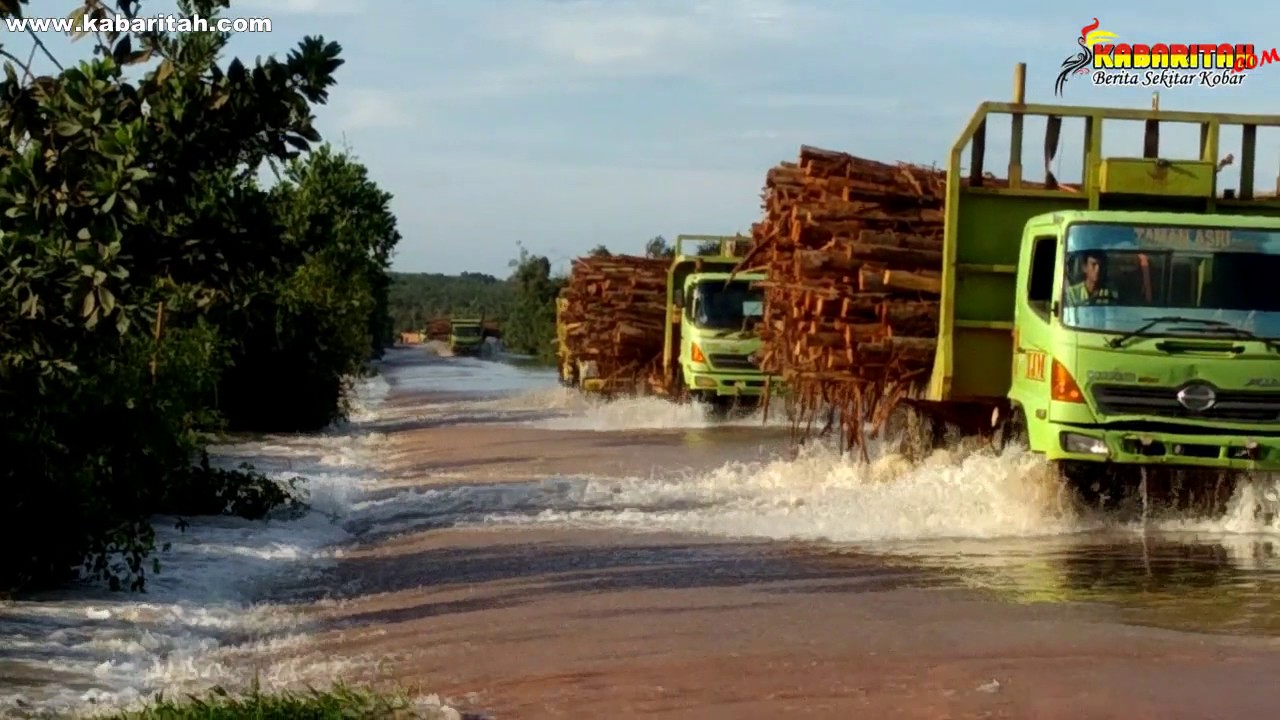 Detik-Detik Sungai Semanggang Meluap
