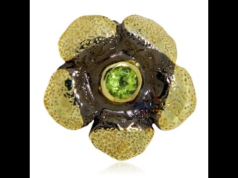 Pandantiv Argint 925 Rodiat Negru Accente Aurite Peridot Natural - Floare Rafinata
