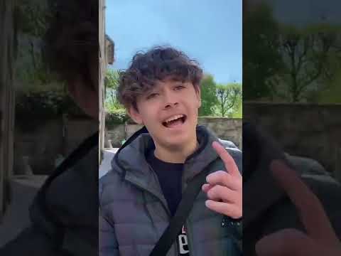 LE BISOUS 💋 avec @thegrimstv  - LAURYN ET LÉANA