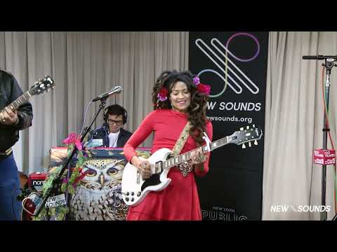 Valerie June: "Joy, Joy!" (In-Studio)