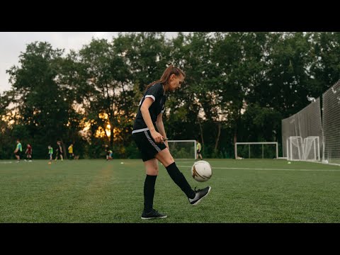 Soccer Talent  Aguska vs Lia Lewis - Female Final _ Red Bull Street Style 2021 -2 #shorts