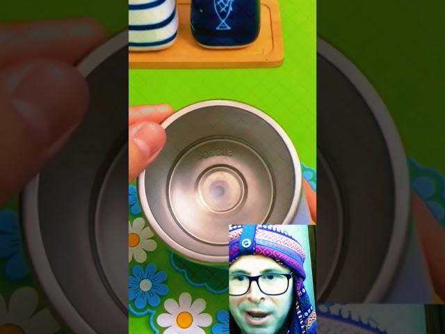 Vídeo relacionado con Viitech Taza de café autoagitable, 400 ml, de acero inoxidable, automática, magnética, con indicador de temperatura, recargable por USB, taza autoagitable para café, leche, chocolate caliente (Blanco)