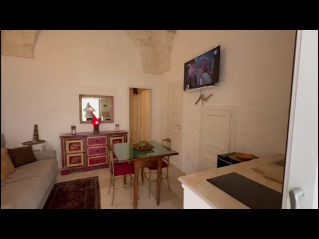 Bilocale Angolare Ristrutturato in Zona Ottocentesca- Ostuni