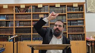 הרב חיים סרוסי - פרשת בלק - בלי לימוד תורה - אין מידות טובות באמת (הרב חיים סרוסי) - התמונה מוצגת ישירות מתוך אתר האינטרנט יוטיוב. זכויות היוצרים בתמונה שייכות ליוצרה. קישור קרדיט למקור התוכן נמצא בתוך דף הסרטון