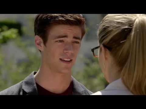 Felicity Smoak Knows That Barry Allen Is The Flash - The Flash S01E04