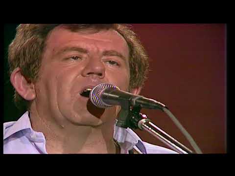 Paddy Reilly - Deportees (Live at the National Stadium, Dublin, 1983)