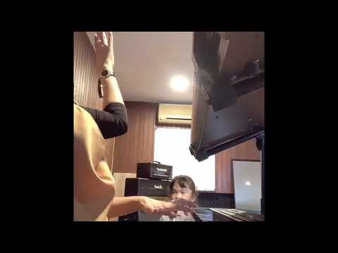 Noryn Aziz vocal class students