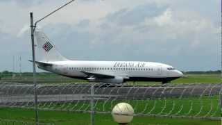 preview picture of video 'Trigana Air Boeing 737-200 Takeoff | Ahmad Yani Airport Semarang'